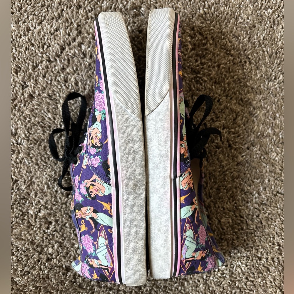 😱 SALE - Disney Vans (Aladdin) - Picture 6 of 8